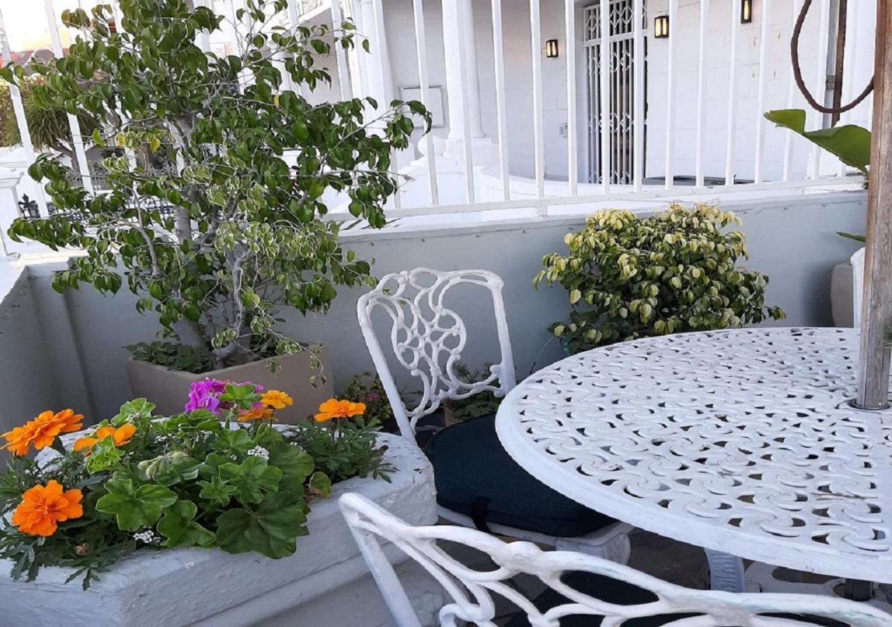 The Greenhouse Guesthouse Cape Town Exterior photo